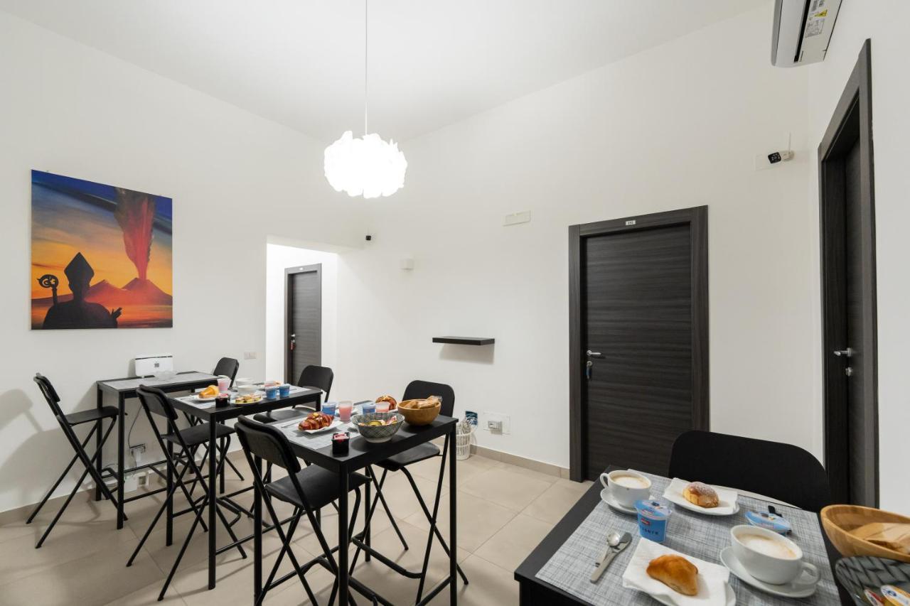 L'Orto Del Conte Bed & Breakfast Наполи Екстериор снимка